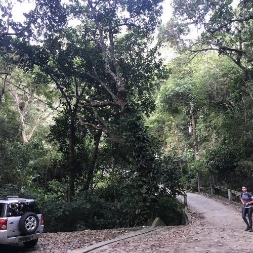 Trilha da Pedra da Gávea - Estacionamento